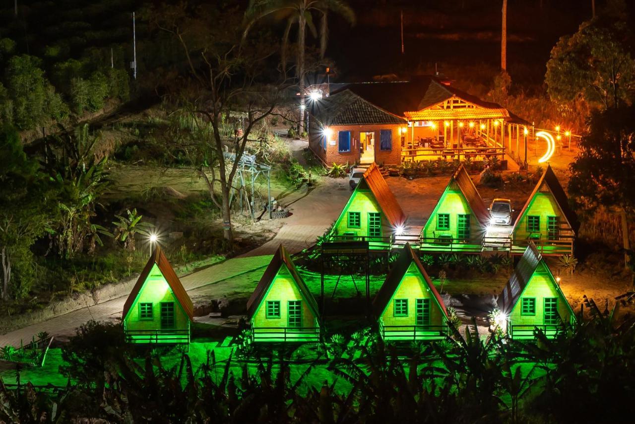 Pousada Recanto Da Lua Hotel Caparao Velho ภายนอก รูปภาพ