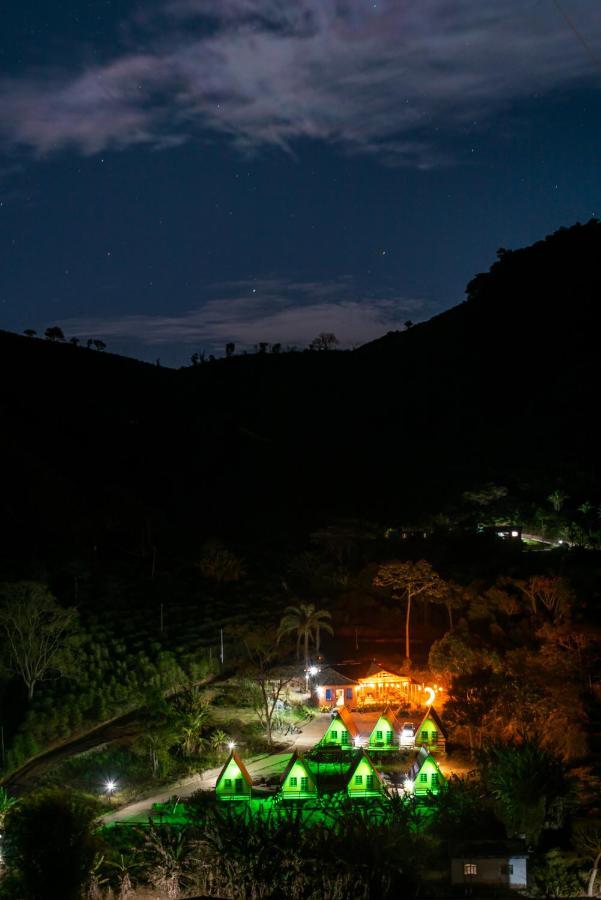 Pousada Recanto Da Lua Hotel Caparao Velho ภายนอก รูปภาพ